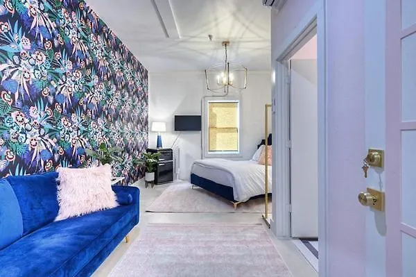 Room 2 Oleander Hotel Walk To Cruise Terminal, Restaurants & The Strand